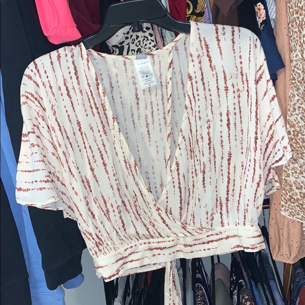 Tie fancy shirt